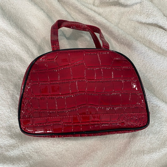 red faux leather bag - Picture 1 of 6